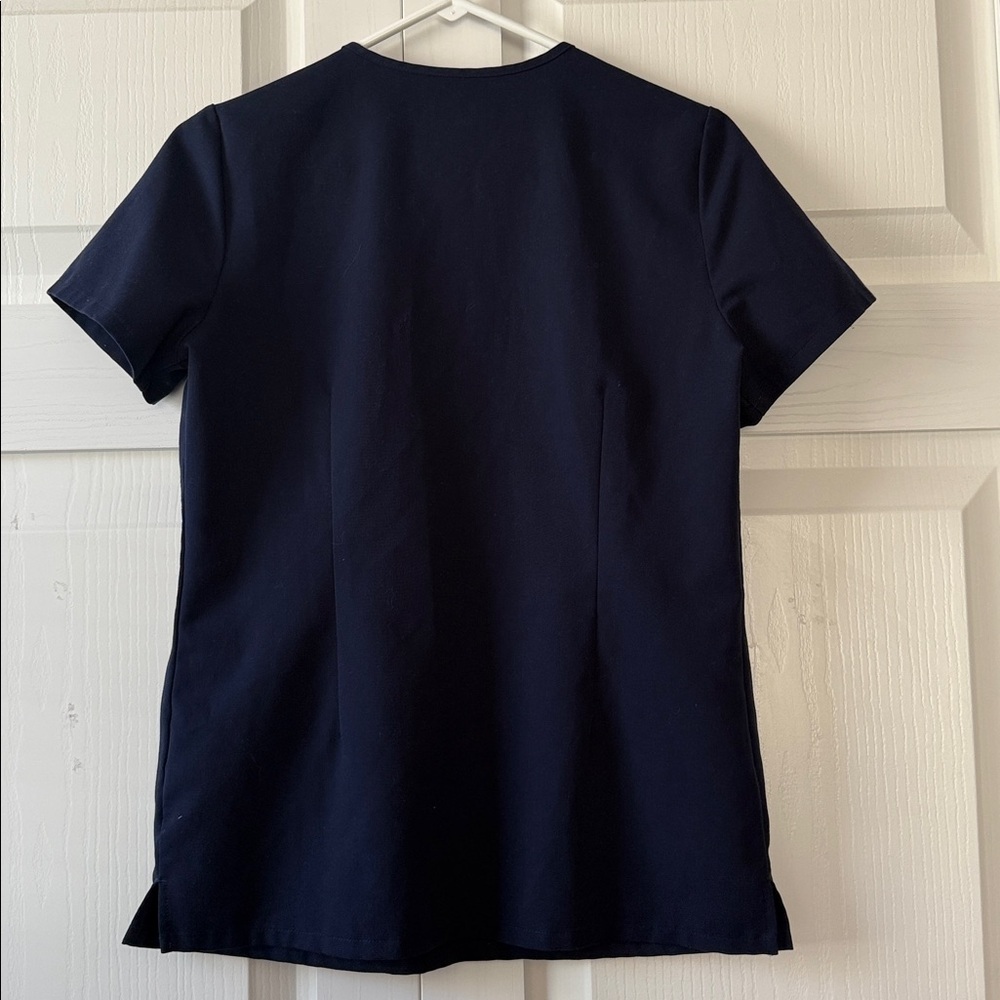 Figs Casma scrub top Navy XS EUC - Picture 4 of 4